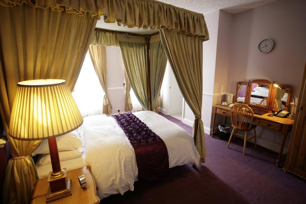 The Imperial Hotel Stroud  Exterior photo